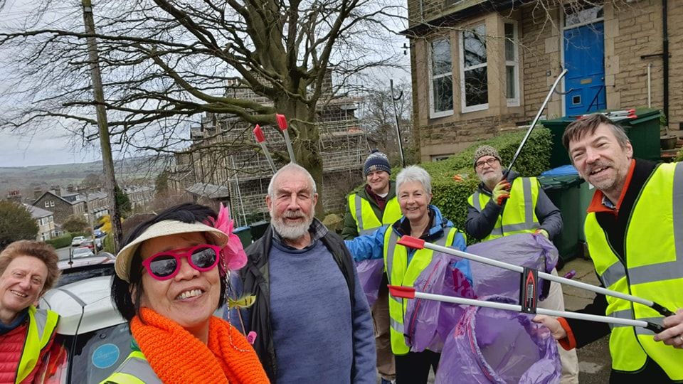 Litter pick under Railway Road footbridge, Ilkley