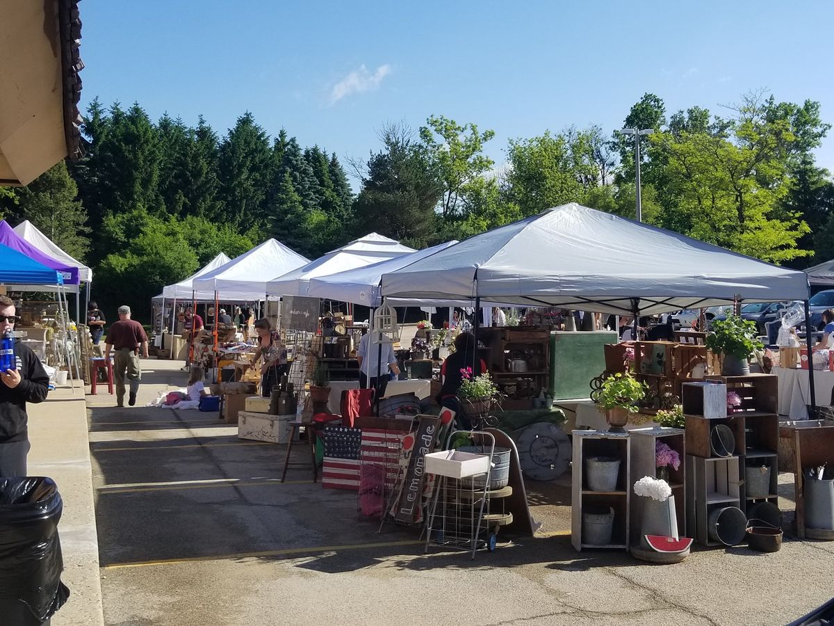 Reclaimed Artisans Inc Outdoor Market