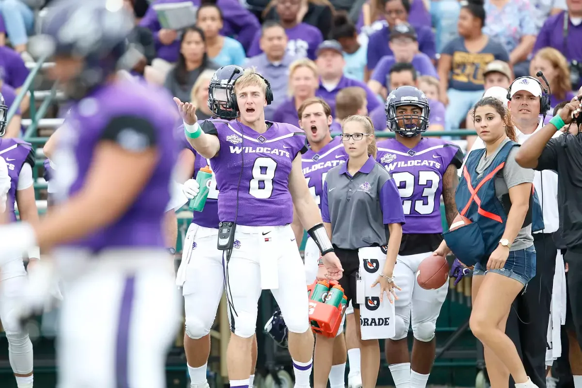 Parking Central Arkansas Bears at West Georgia Wolves Mens Basketball