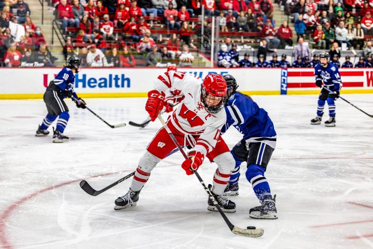 St. Thomas Tommies at Wisconsin Badgers Womens Hockey