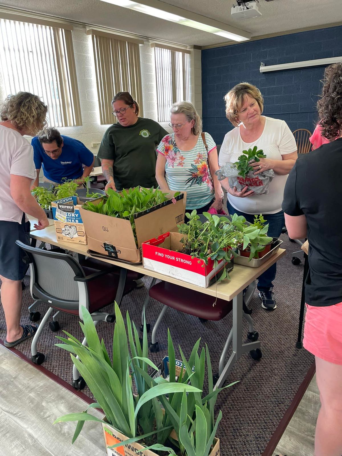 Mahoning River Garden Club November Meeting