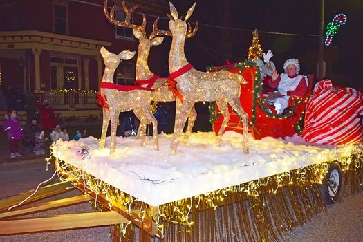 Mascoutah Christmas Parade 2022 2021 Lighted Christmas Parade, Main And Railway, Mascoutah, Il, 3 December  2021