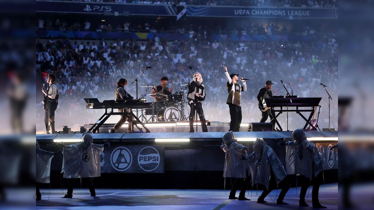 Tiger Bride - Preview Performance