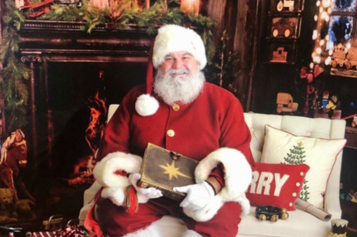 Historic Downtown Bethlehem Presents Santa's Haus: Free Pictures with Santa