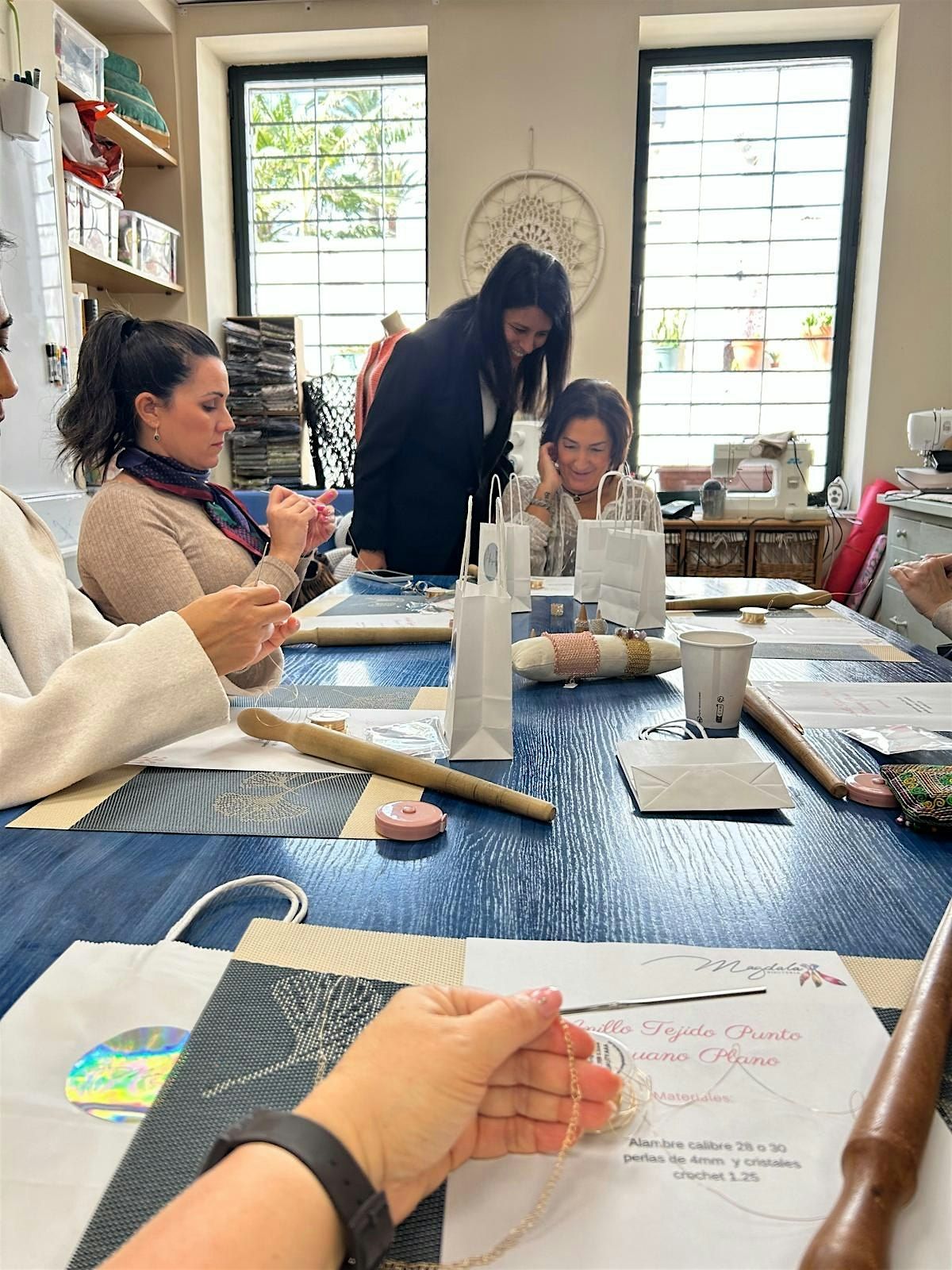 Aprende Joyeria tejida Punto Peruano-Seminario 3 d\u00edas- Barcelona