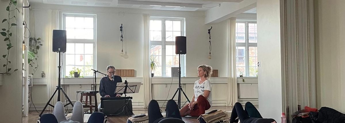 YIN YOGA, SANG & MUSIK - workshop med Kristian Thorsager & Connie Gorming 