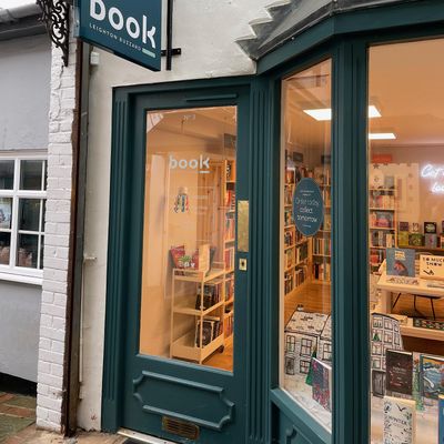 Book Leighton Buzzard