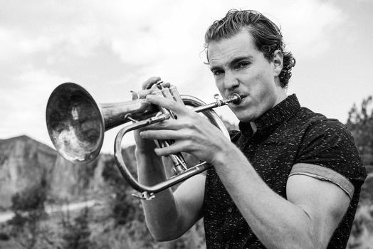 Max Ribner Live at Temple: Yoga + Music Experience