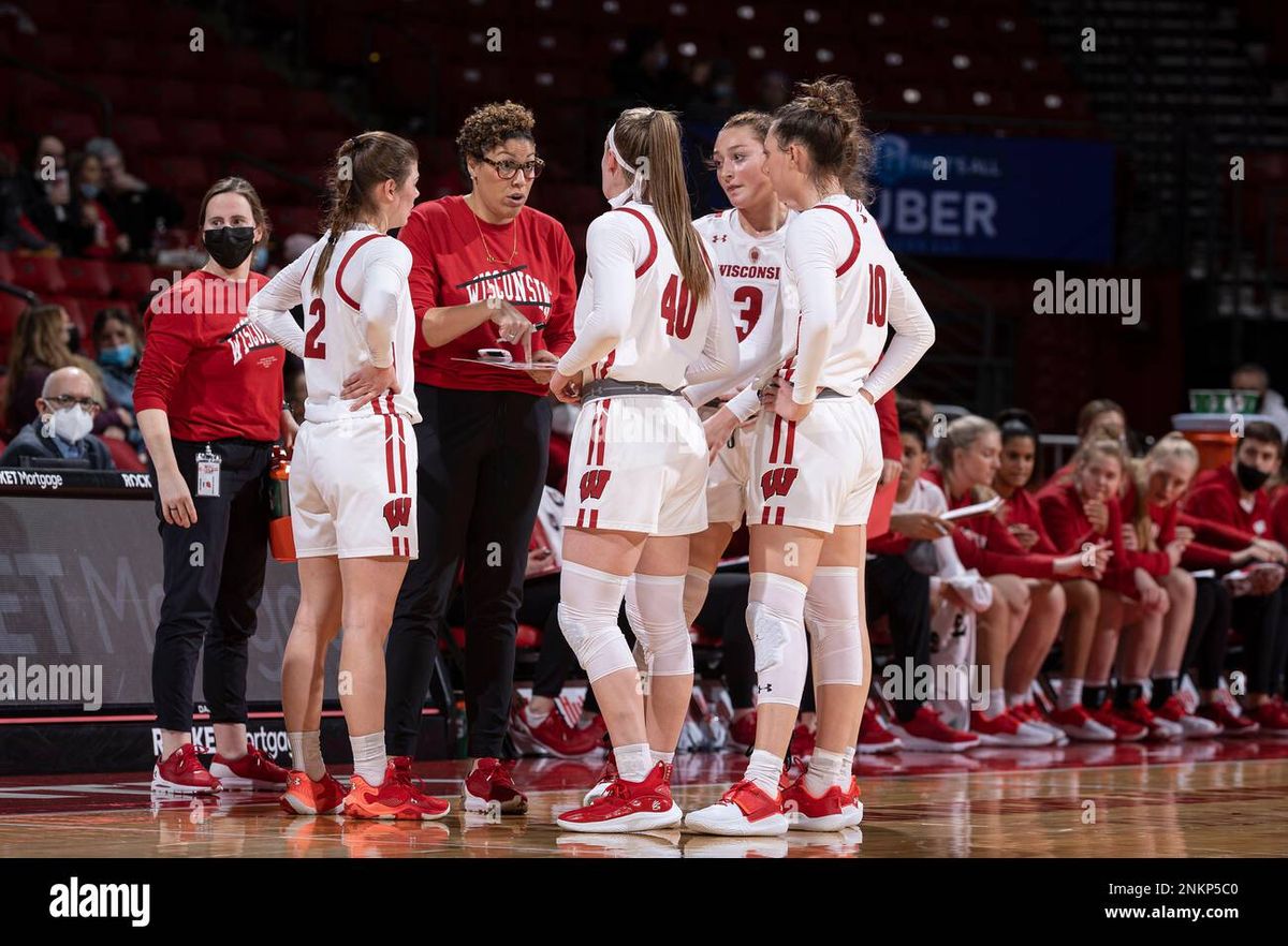 Wisconsin Badgers at Nebraska Cornhuskers Womens Basketball