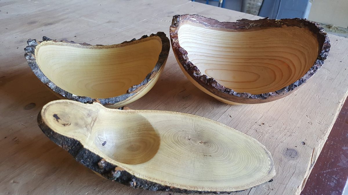 Woodturning: A Live Edge Bowl 