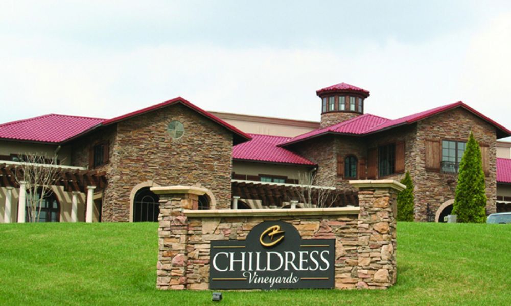 Childress Vineyard Tour & Lunch at The Bistro