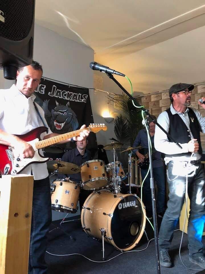 jackals@ the Royal george pub hove.