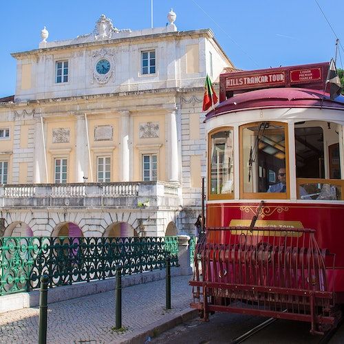 \u00d4nibus Amarelo Lisboa: \u00d4nibus de 48 horas e Bonde Historic Hop-on Hop-off