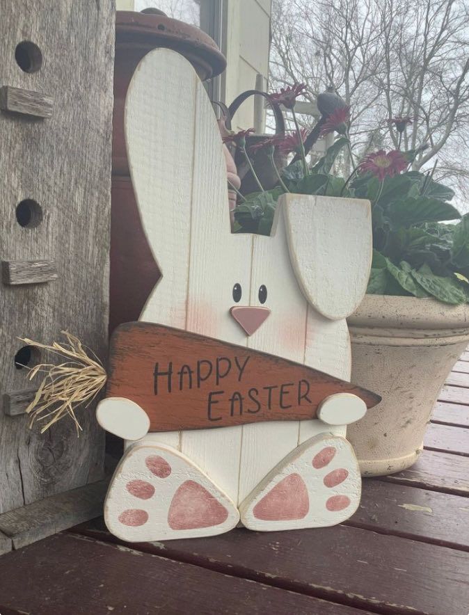 Sip&Build:SOLD OUT-Wooden Sitting Happy Easter Bunny