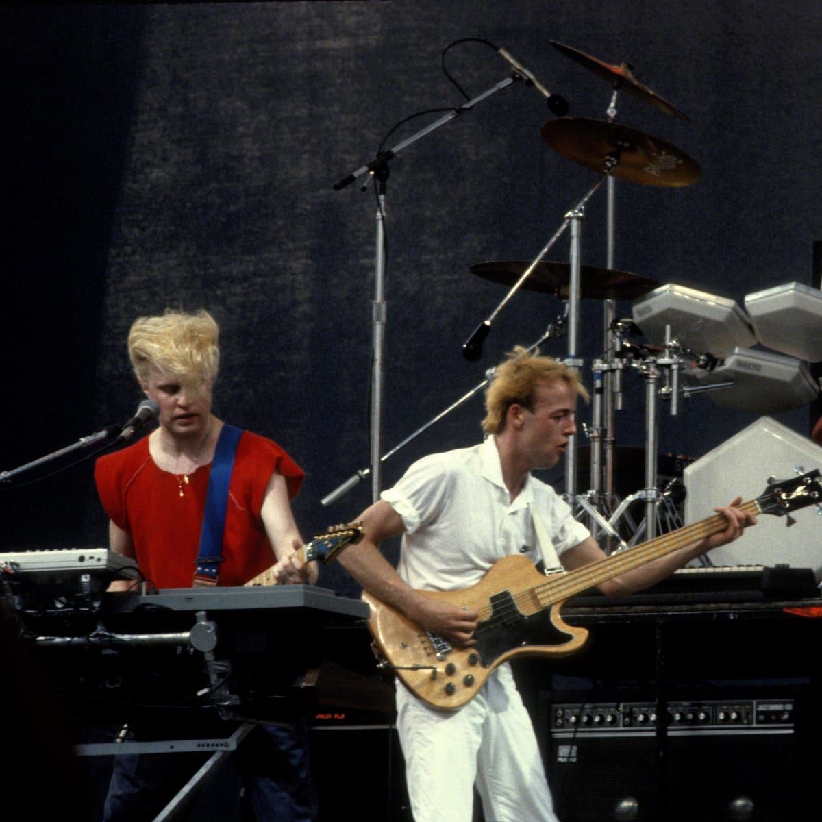 A Flock of Seagulls at The Canyon Agoura Hills