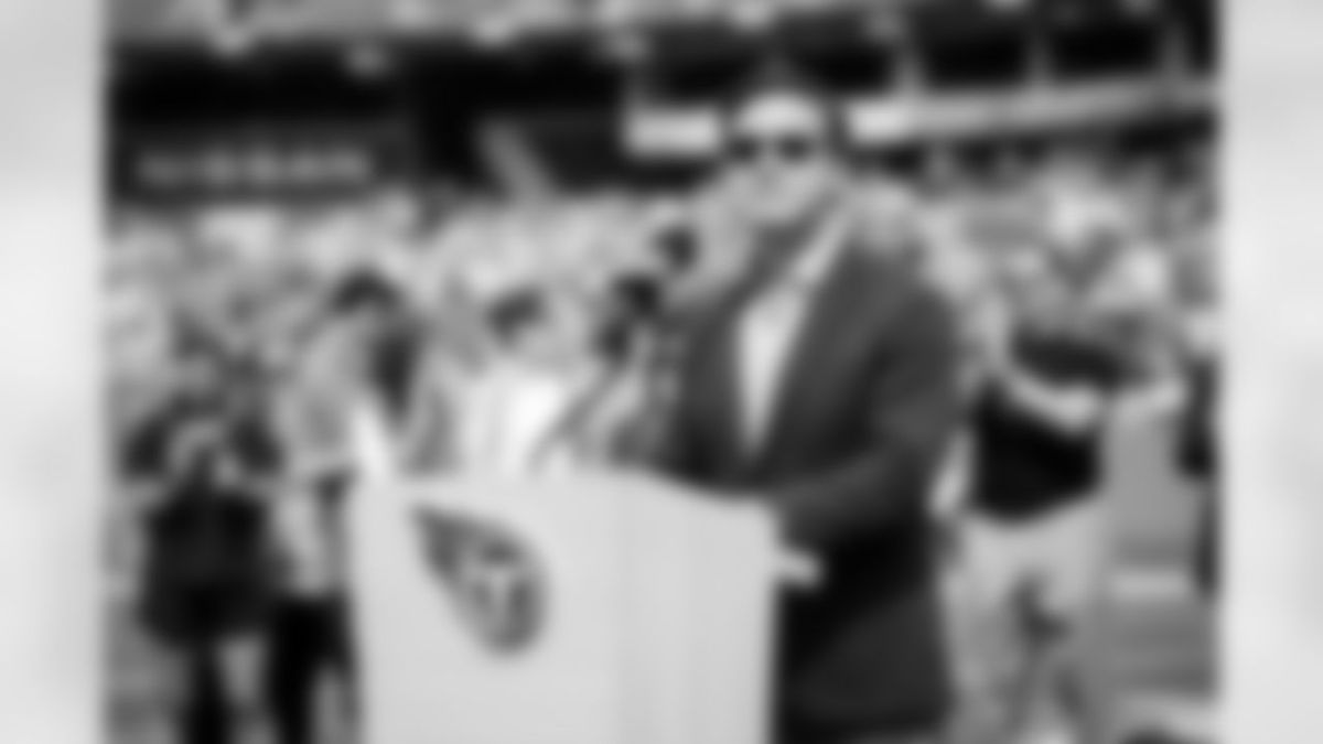Indianapolis Colts at Tennessee Titans at Nissan Stadium