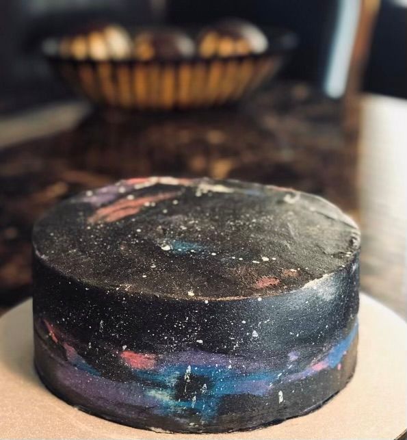 Girls\u2019 Night Out: An Out of This World Cake Night