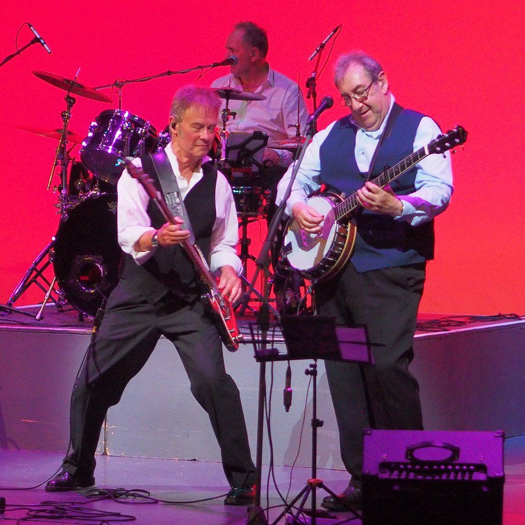 The Searchers and Hollies Experience