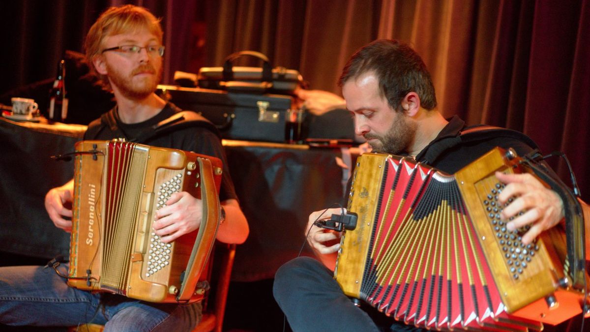 Balfolkcafe Groningen met Exqueezit