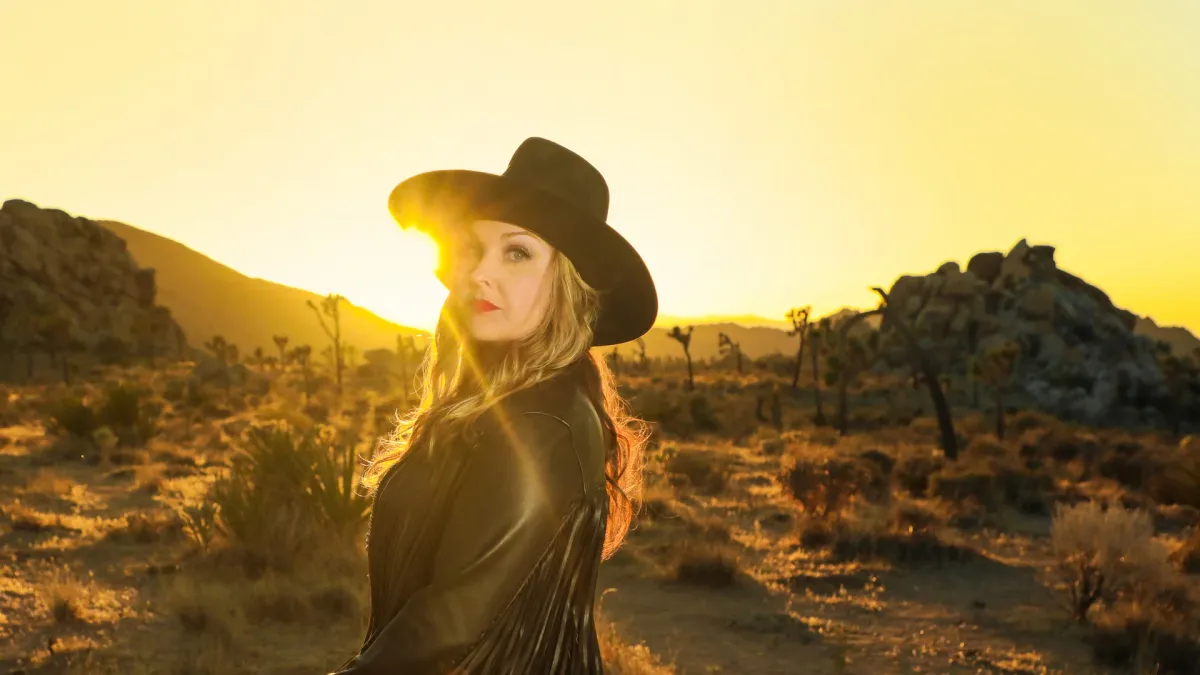 Sunny Sweeney, Chatham County Line, Maggie Rose, Susto in Roswell