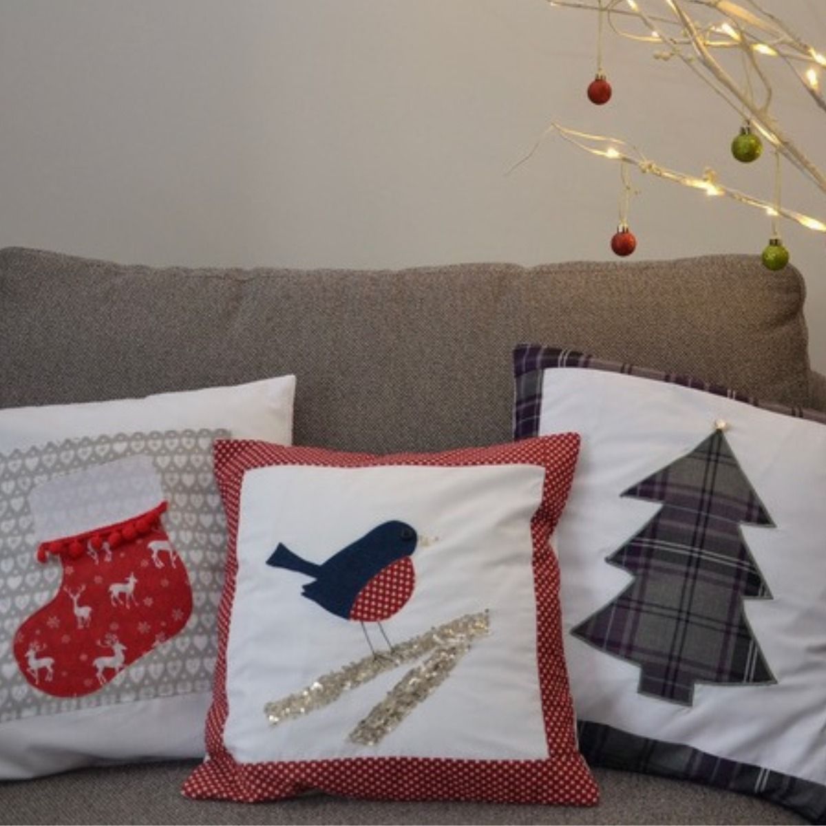 The G&G Stitch Academy Kid's Christmas applique cushion covers