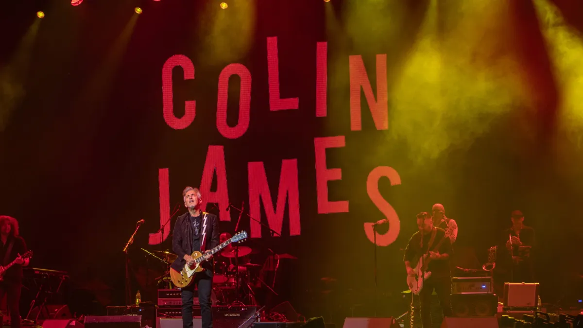 Colin James in Amen