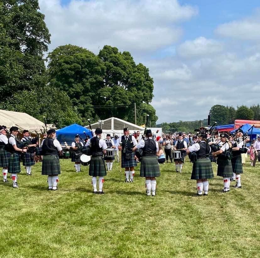 Kintore Pipe Band are playing at the Steam and Vintage Fair