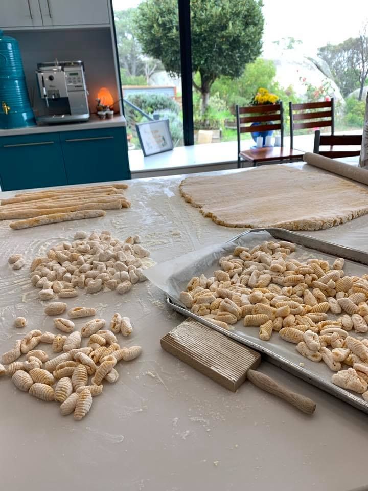 LEARN HOW TO MAKE GNOCCHI!!!