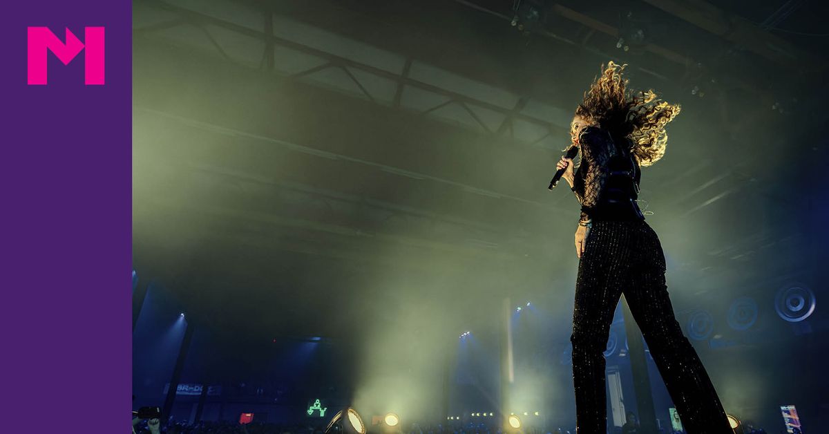 Anneke van Giersbergen & Band in Hengelo 