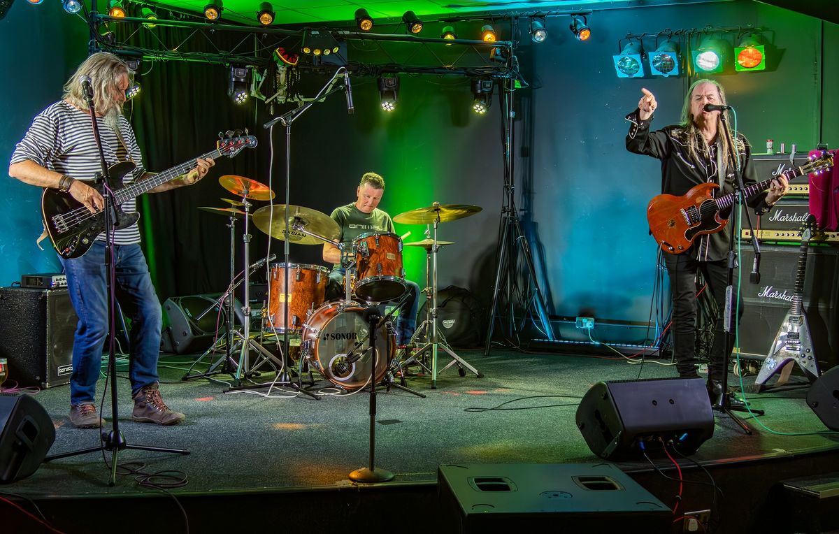 The Worried Men at The Earl Haig Club Concert Room