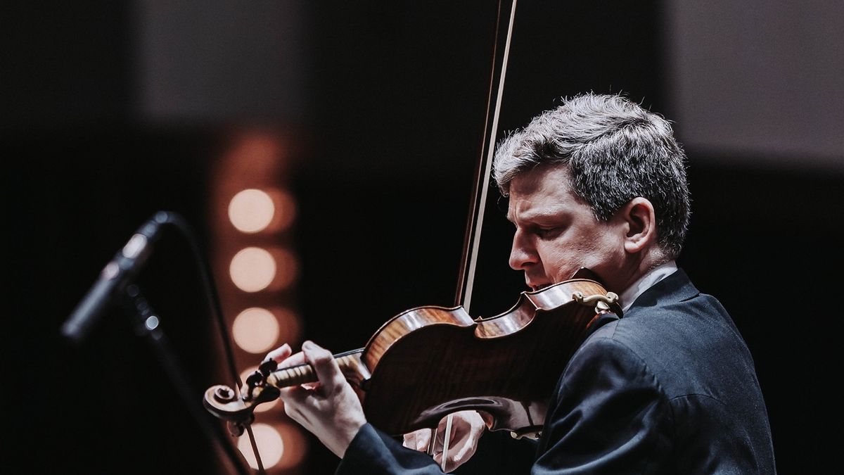 Parking Royal Philharmonic Orchestra with Ray Chen