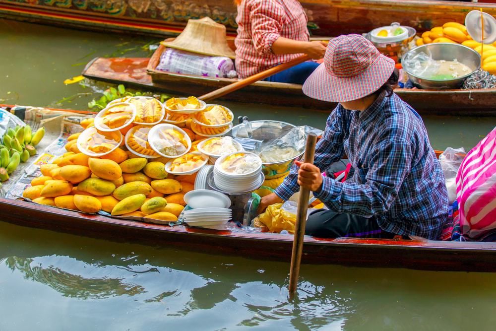 Thai Streetfood Festival Vienna_Prater Zelt bei Liliputbahn