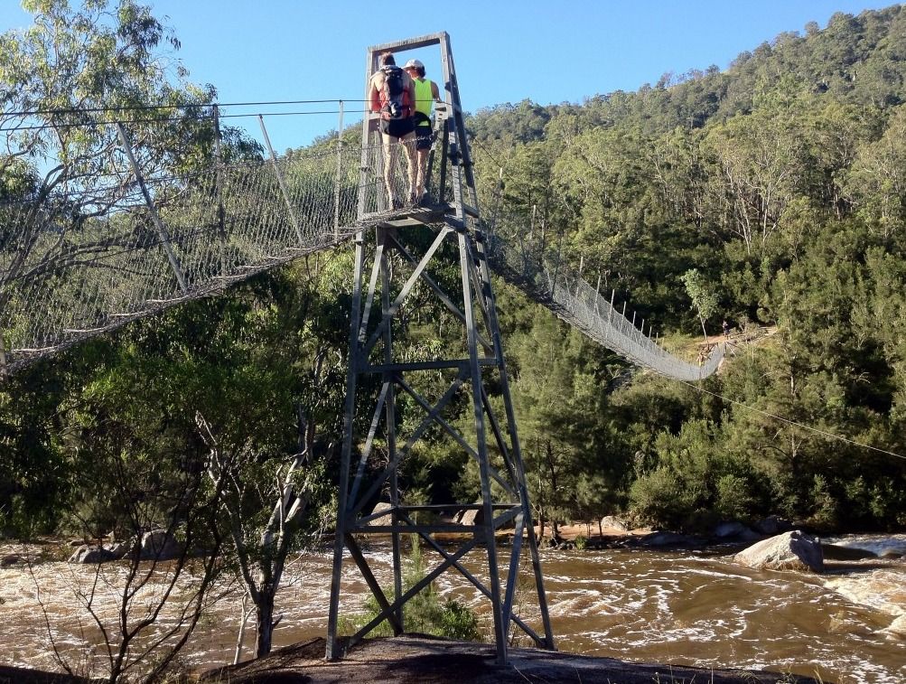 SIX FOOT TRACK BLUE MOUNTAINS HIKING