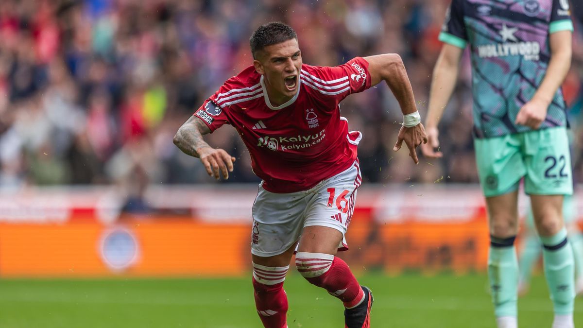 Nottingham Forest FC vs Brentford FC at The City Ground