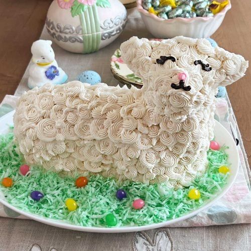 Easter lamb cake 