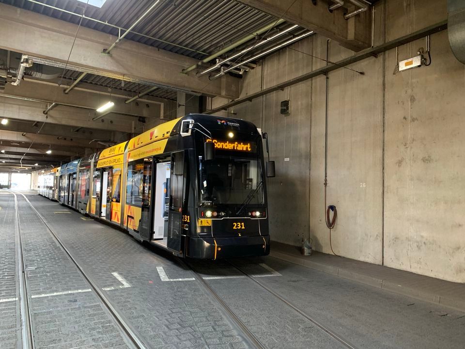 Italienischer Abend in der Tram - Fr\u00fchjahrsfahrt