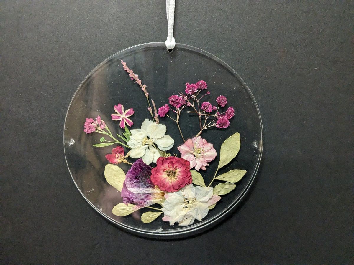 Crafternoon: Dried Flower Suncatchers