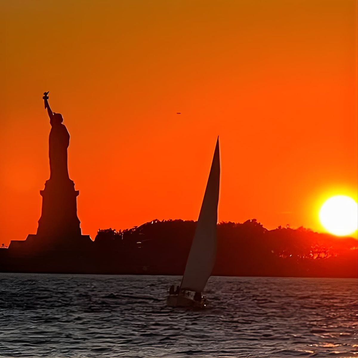 Private Sail Around New York City and The Statue of Liberty