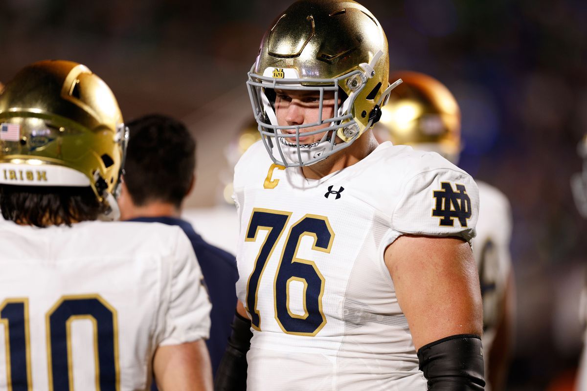 Louisville Cardinals at Notre Dame Fighting Irish Football