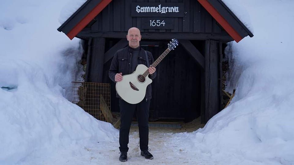 Julepub med Trubadur Erik Hoel