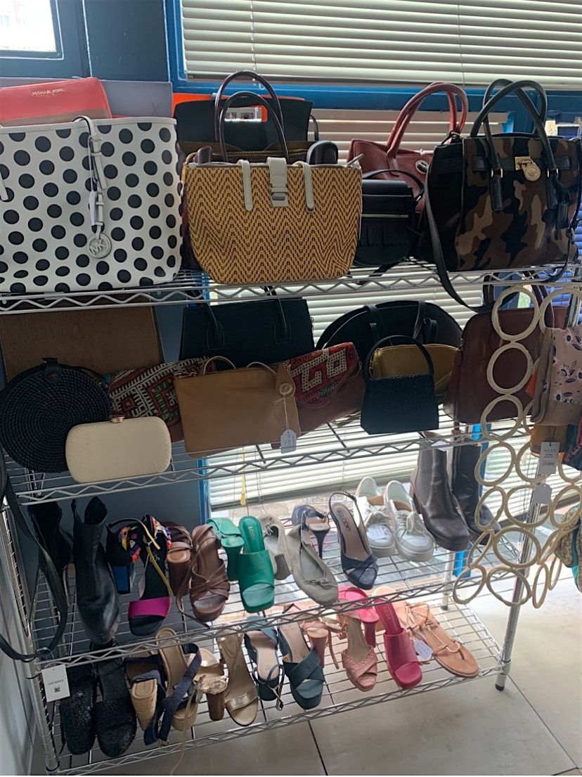 Mercadillo segunda vida a las cositas