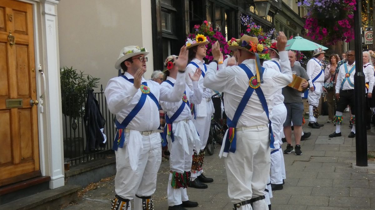 Danceout in Warwick with Shakespeare Morris