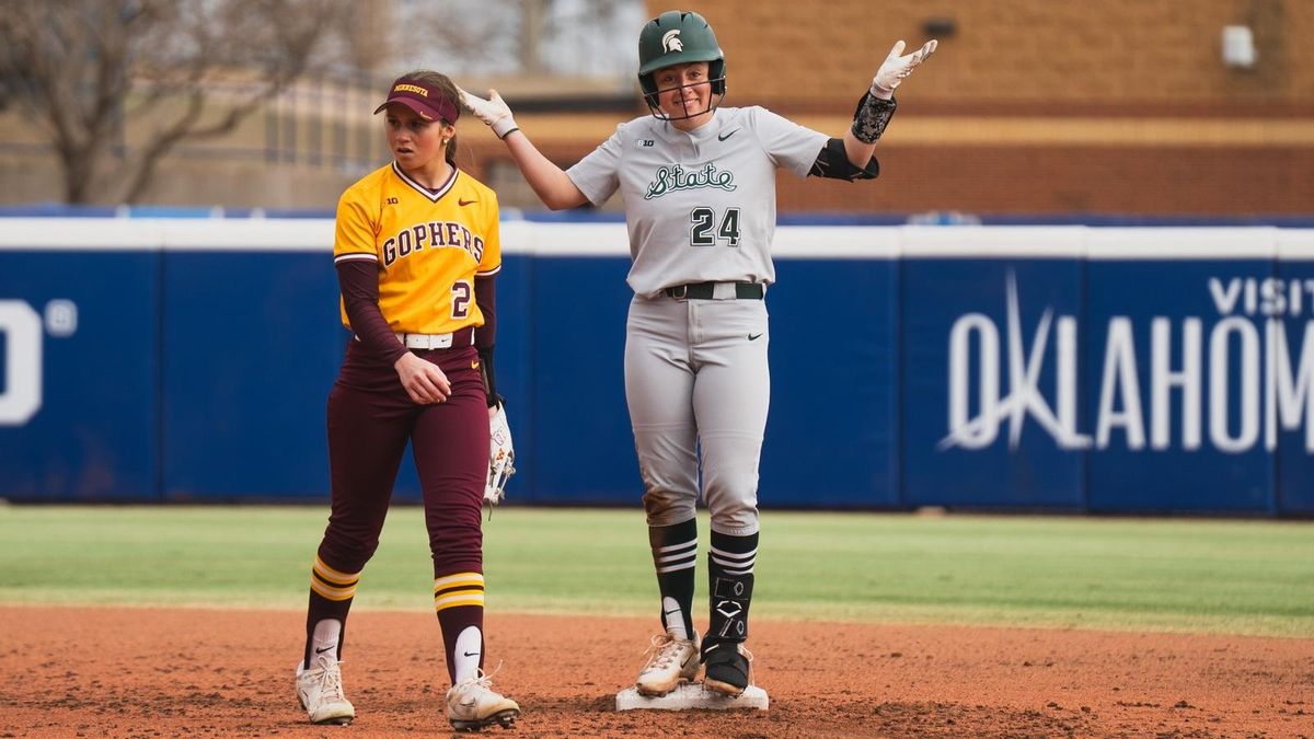 Parking Robert Morris Colonials at Oakland Golden Grizzlies Womens Basketball