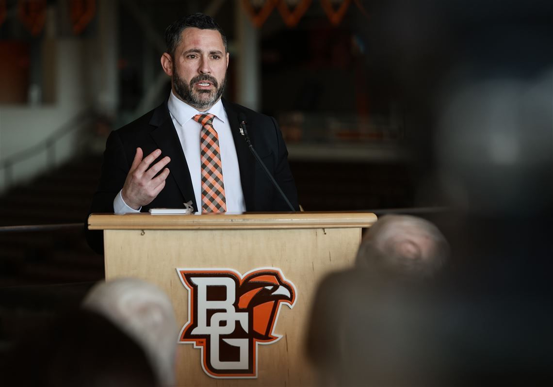 Bowling Green State Falcons at Rochester Institute of Technology Tigers Mens Hockey