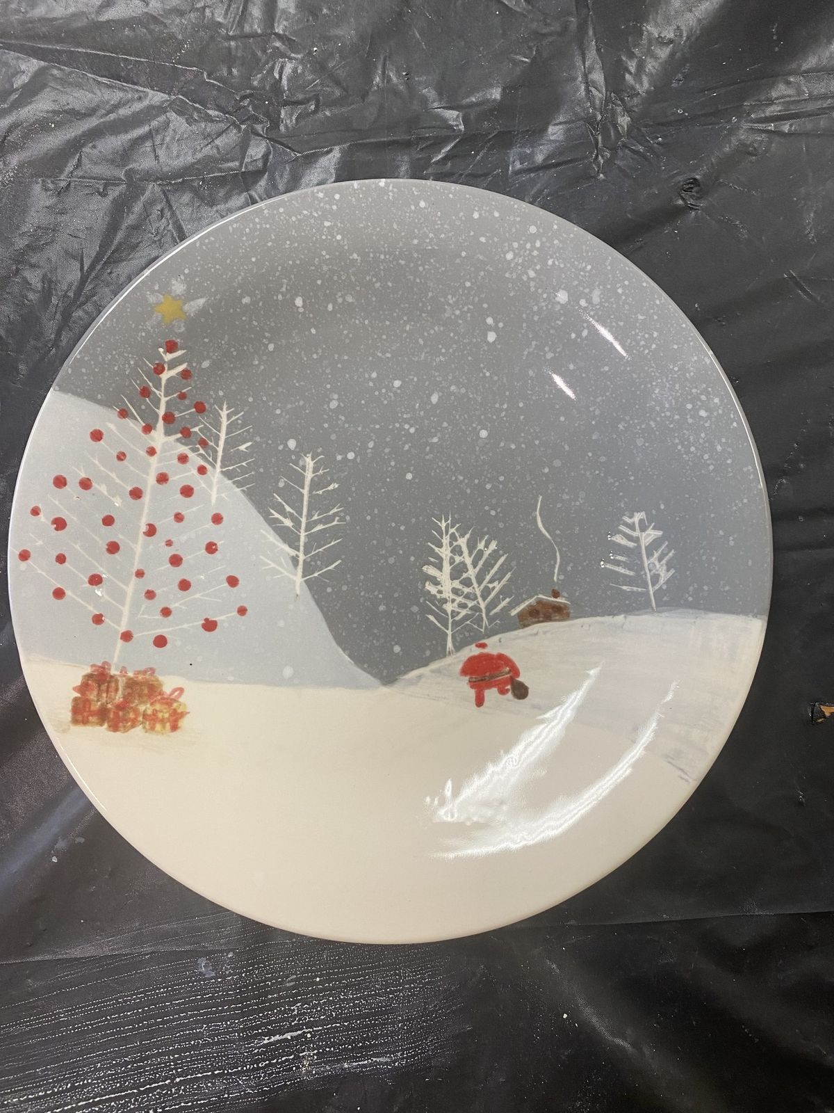 Ceramic Painting Class - Santa delivers gifts on 8 inch plate