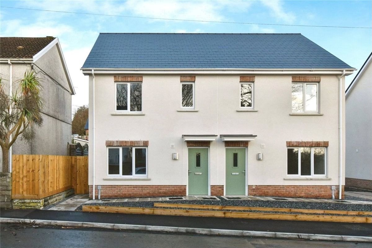 New Homes Open Day at Llwynhendy Road