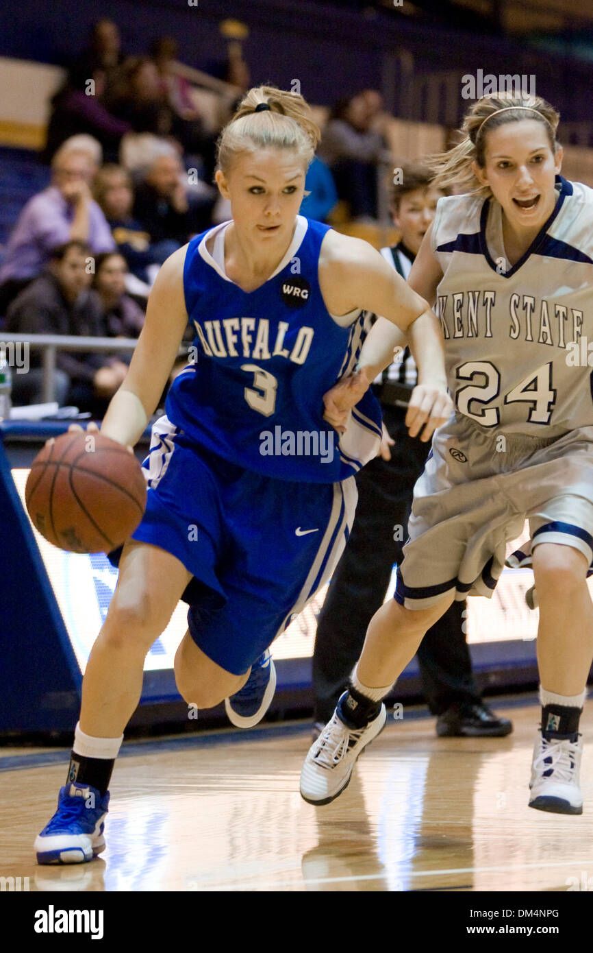 Kent State Golden Flashes at Buffalo Bulls Womens Basketball at University at Buffalo - Alumni Arena