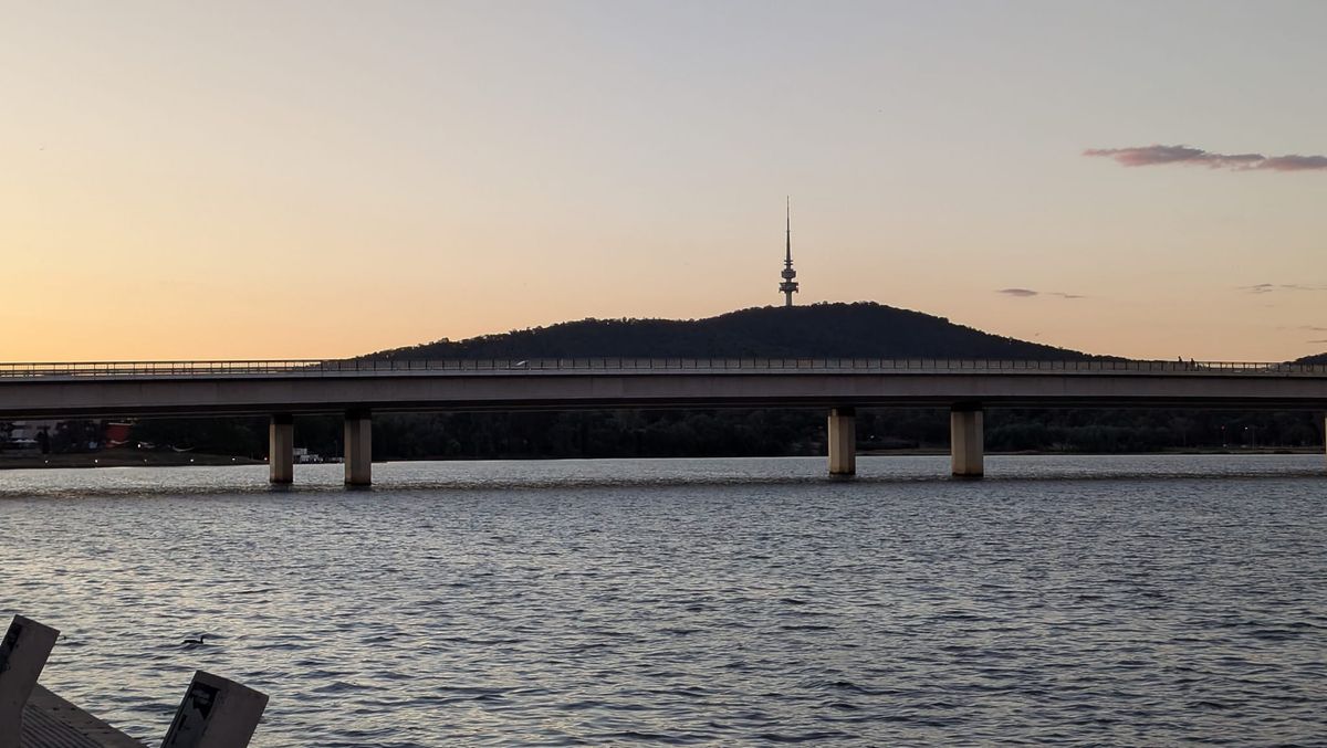 Walk Around Lake Burley Griffin