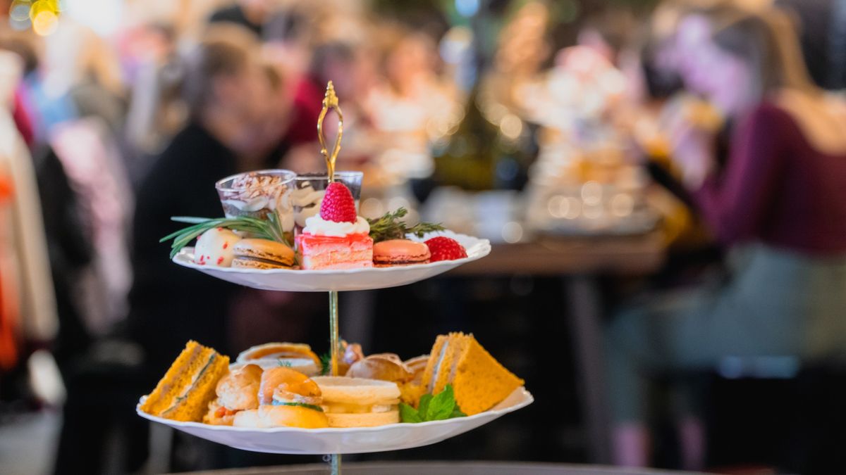 Long Table Afternoon High Teas at the International Christmas Market