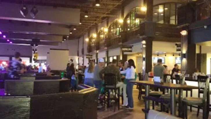 Hanging out at the Keg Social - Food & Fun Socializing, Talk to New People!